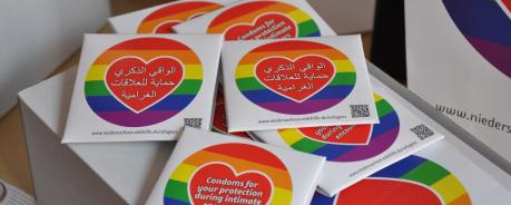 Kondome der Fluchtkampagne mehrsprachig